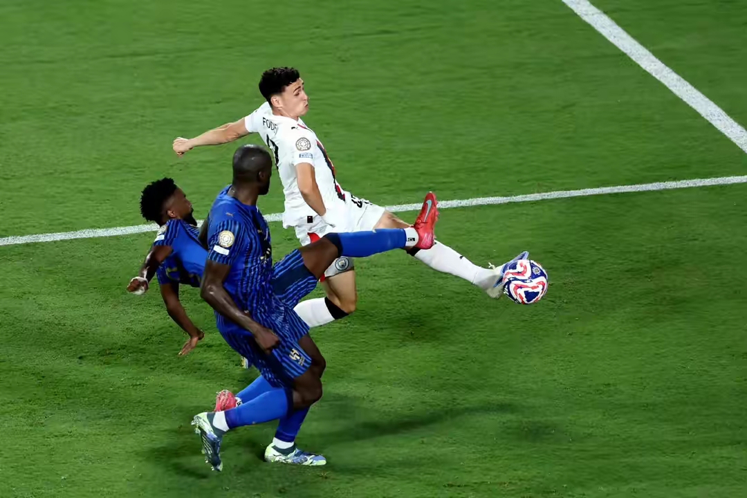 包含国际比赛日体能课后，曼联豪取连胜备战NBA常规赛，底气十足，赛季目标并未改变的词条