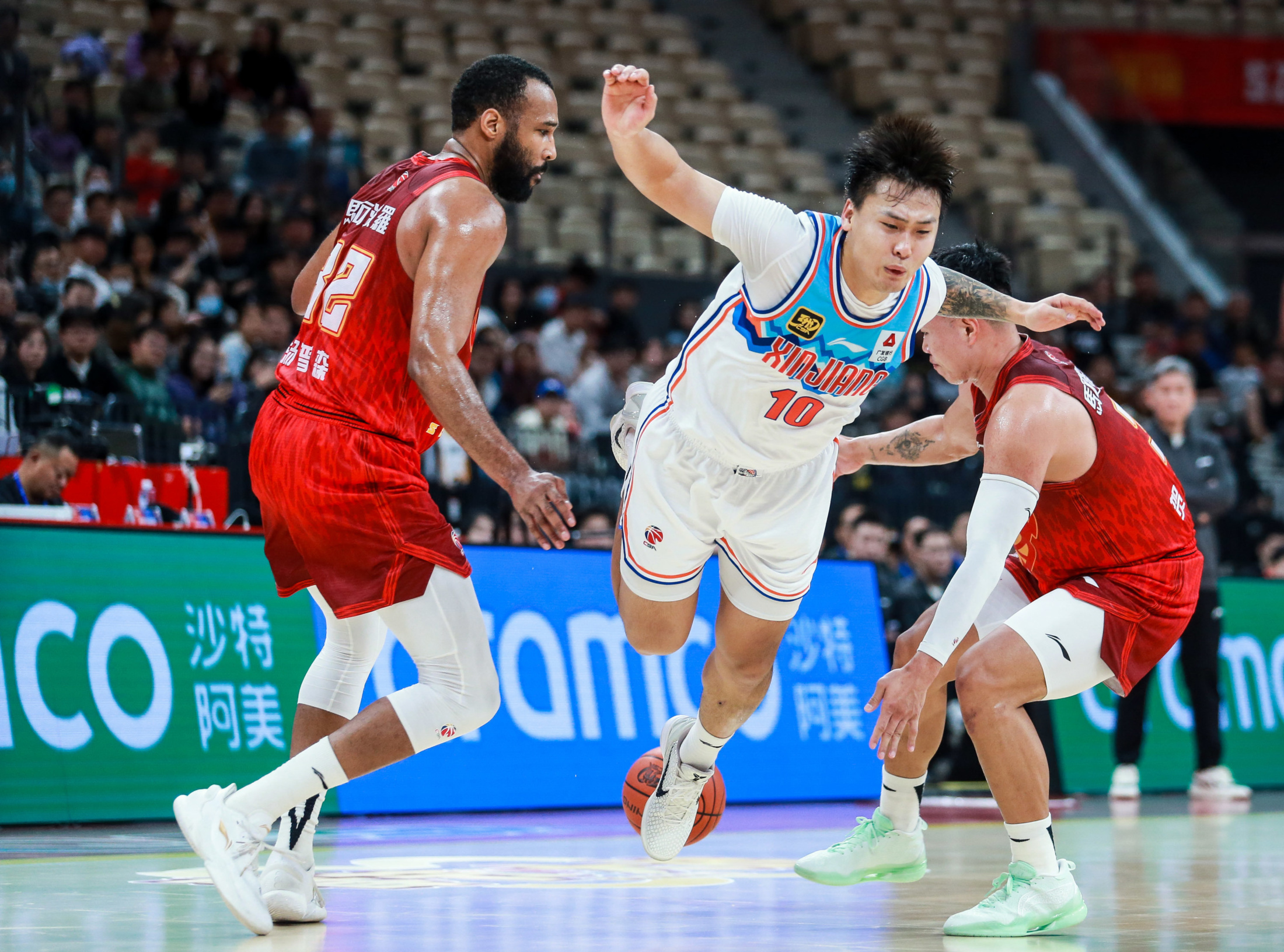 关于里昂发布备战花絮,集结日复出首秀,CBA季后赛任务艰巨,赛程密集仍需轮换的信息 关于里昂发布备战花絮,集结日复出首秀,CBA季后赛任务艰巨,赛程密集仍需轮换的信息