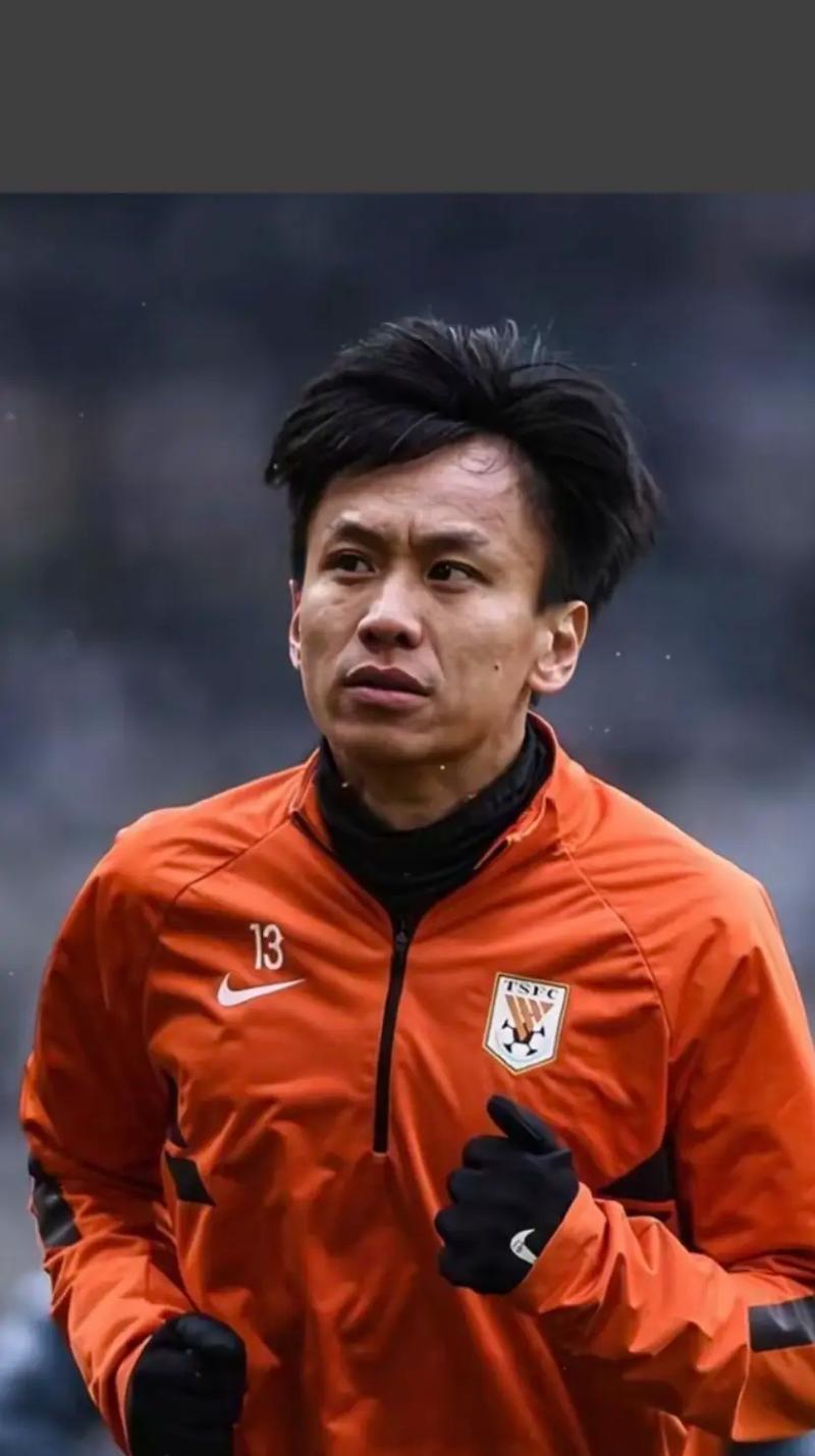 包含德甲今晨再迎强敌；山东泰山状态回暖；主帅态度——质疑声仍在；球队文化再被提及的词条