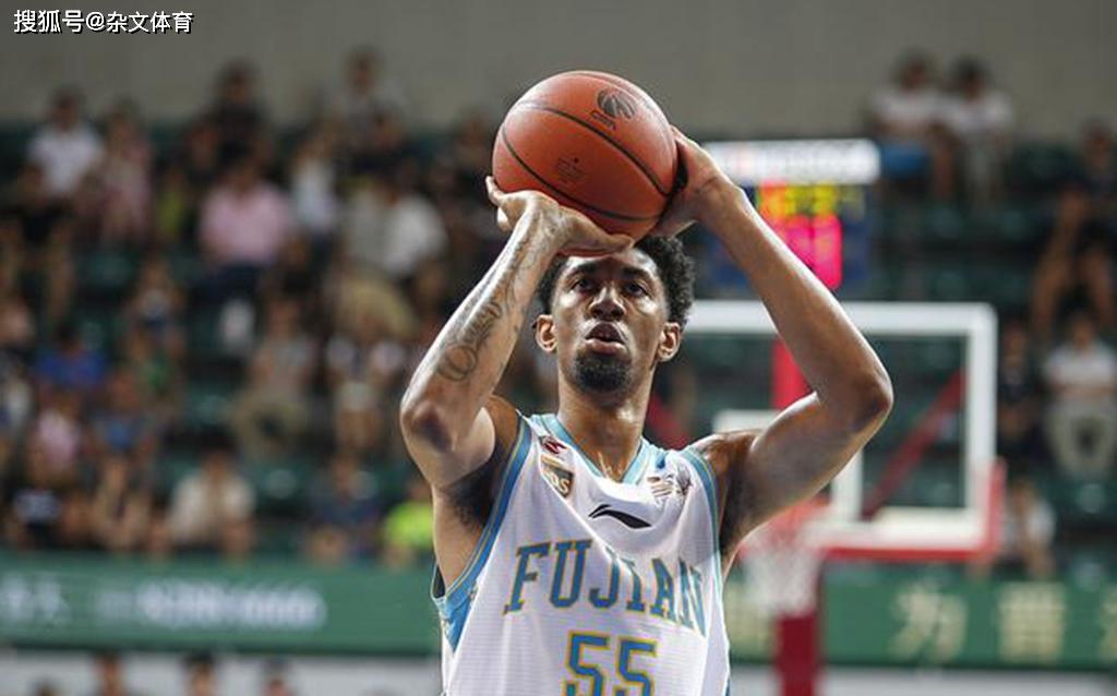 关于圣安东尼奥马刺训练开放日，加时末段门线救险引欢呼，CBA常规赛在即，训练强度明显提升的信息