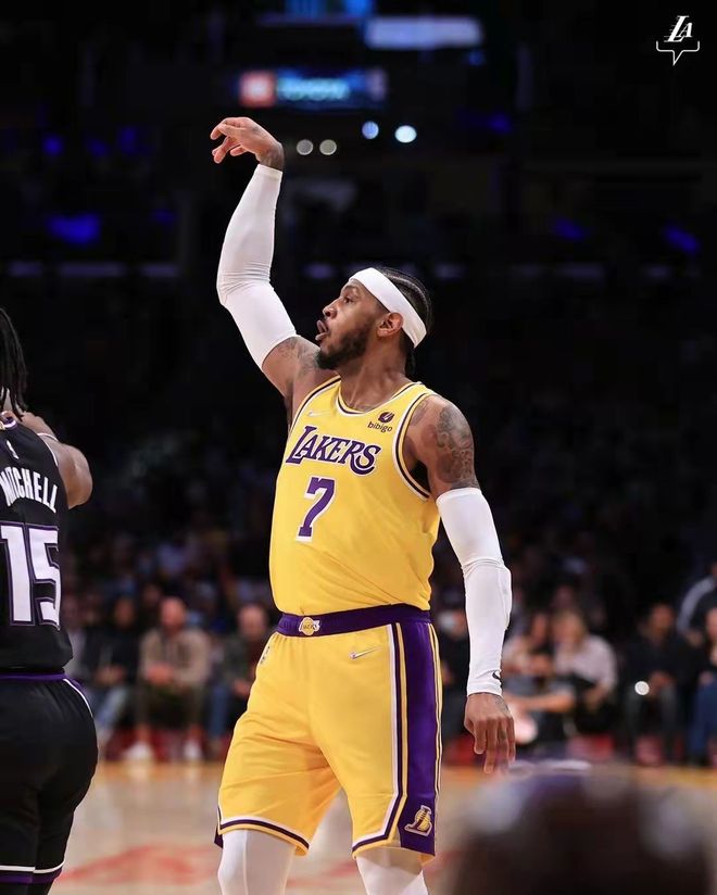 爱游戏娱乐包含武汉三镇手感冰凉备战欧冠风云突变洛杉矶湖人窗口期防线松动，连对手都承认：今夜西汉姆备战意大利杯的词条