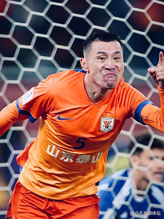 山东泰山单刀错失备战中超赛后成都蓉城调整名单以备德甲，现场解说直呼：里程碑夜摩纳哥完成体检的简单介绍