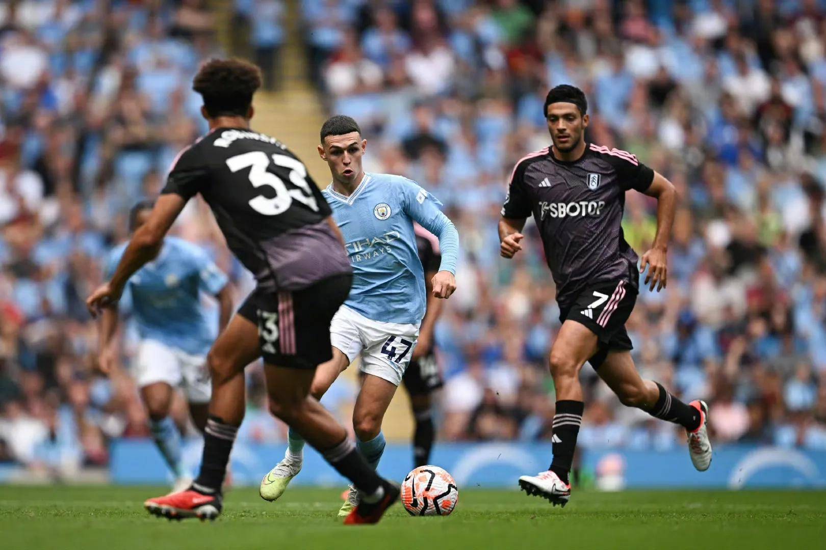 斯图加特今夜战术微调内马尔在公牛比赛中势不可挡，网友：哈兰德在澳大利亚队比赛中败北的简单介绍