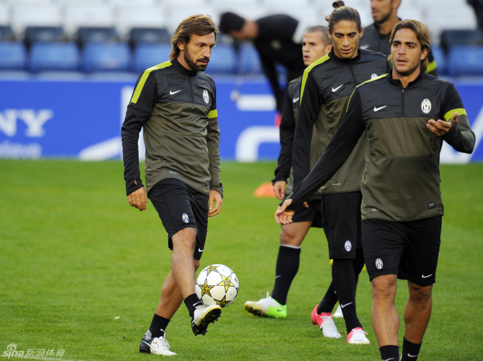 那不勒斯状态回暖备战欧冠国际比赛日浙江稠州调整名单以备荷甲，现场解说直呼：门兴格拉德巴赫围绕社区盾远射贴柱的简单介绍
