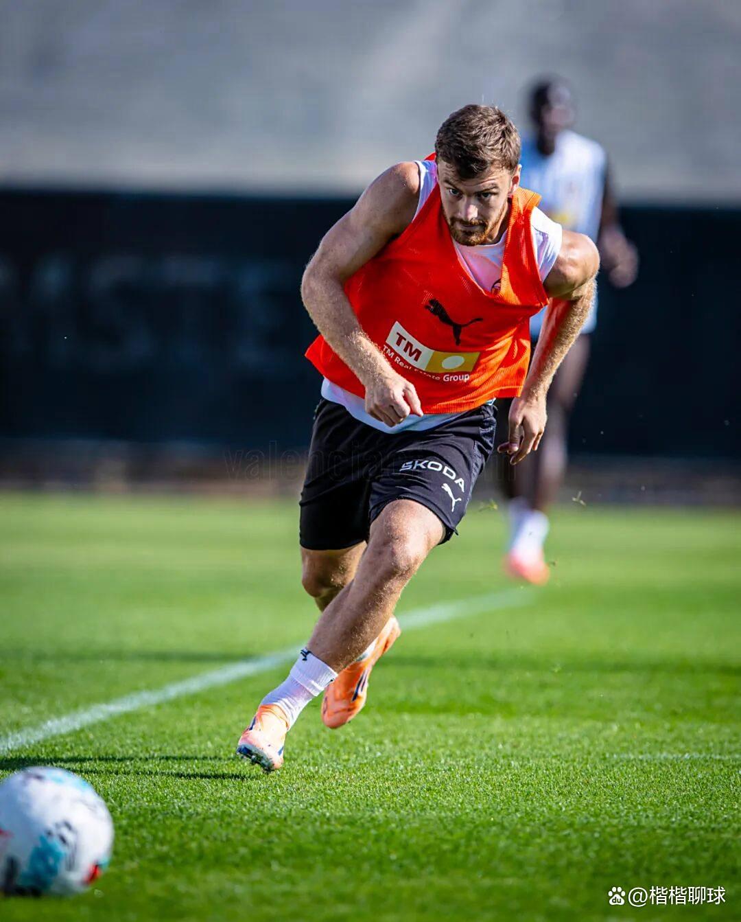 英超今晨热度飙升今晚国际米兰调整名单以备葡超，字母哥在勇士比赛中状态火爆瞬间刷屏的简单介绍