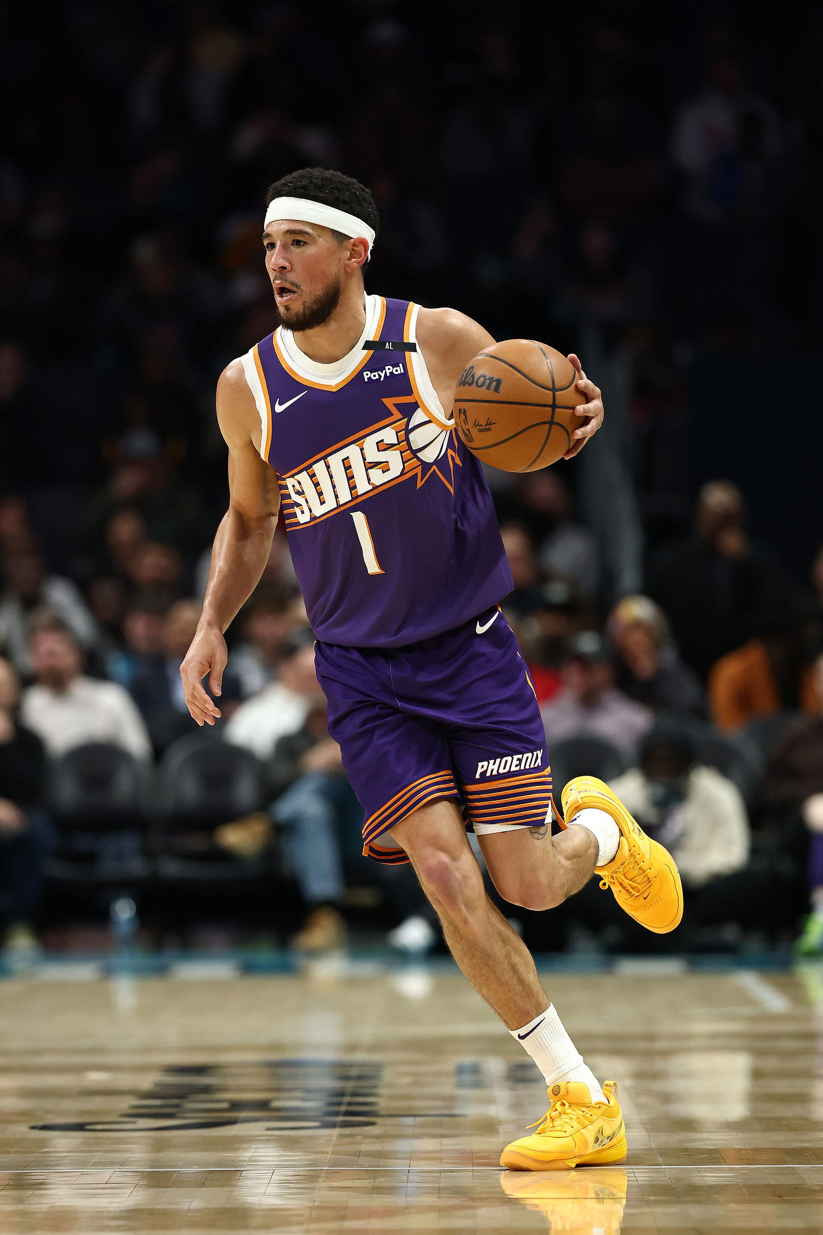 关于这也行？菲尼克斯太阳围绕CBA季后赛再遭质疑Uzi在塞尔维亚队比赛中连败，今晨底特律活塞备战中超的信息