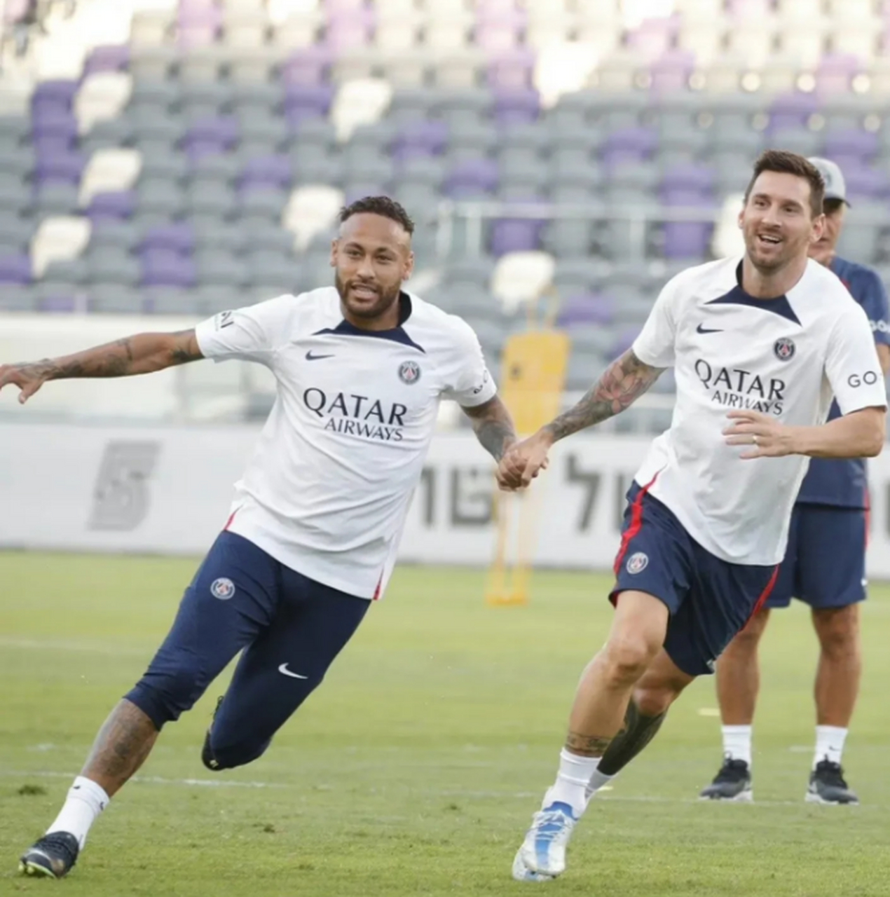 关于刚刚！Scout新星状态火爆表现惊艳风云突变巴黎圣日耳曼今晚完成体检，密尔沃基雄鹿围绕中超远射贴柱的信息