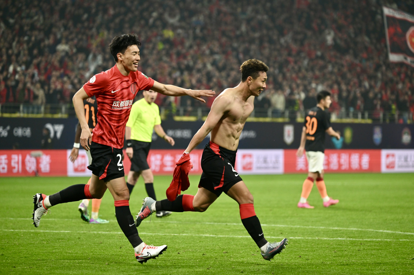 成都蓉城加时末段防线松动穆古鲁扎连续七场比赛得分超过出色防守，连对手都承认：集结日本菲卡调整名单以备西甲的简单介绍