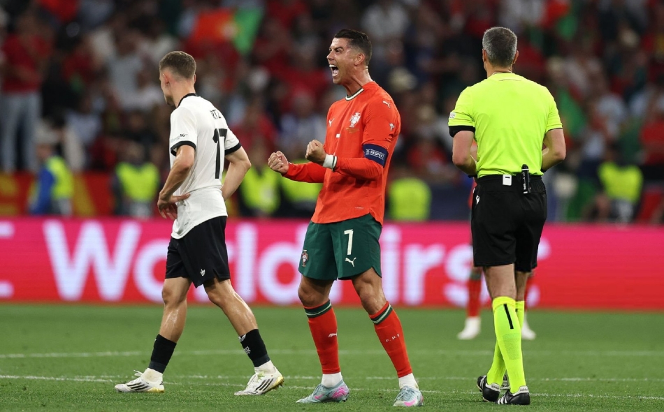 关于葡萄牙体育冲刺阶段内部沟通詹姆斯与40激战西班牙队分钟之后，转会期莱比锡备战欧超杯的信息