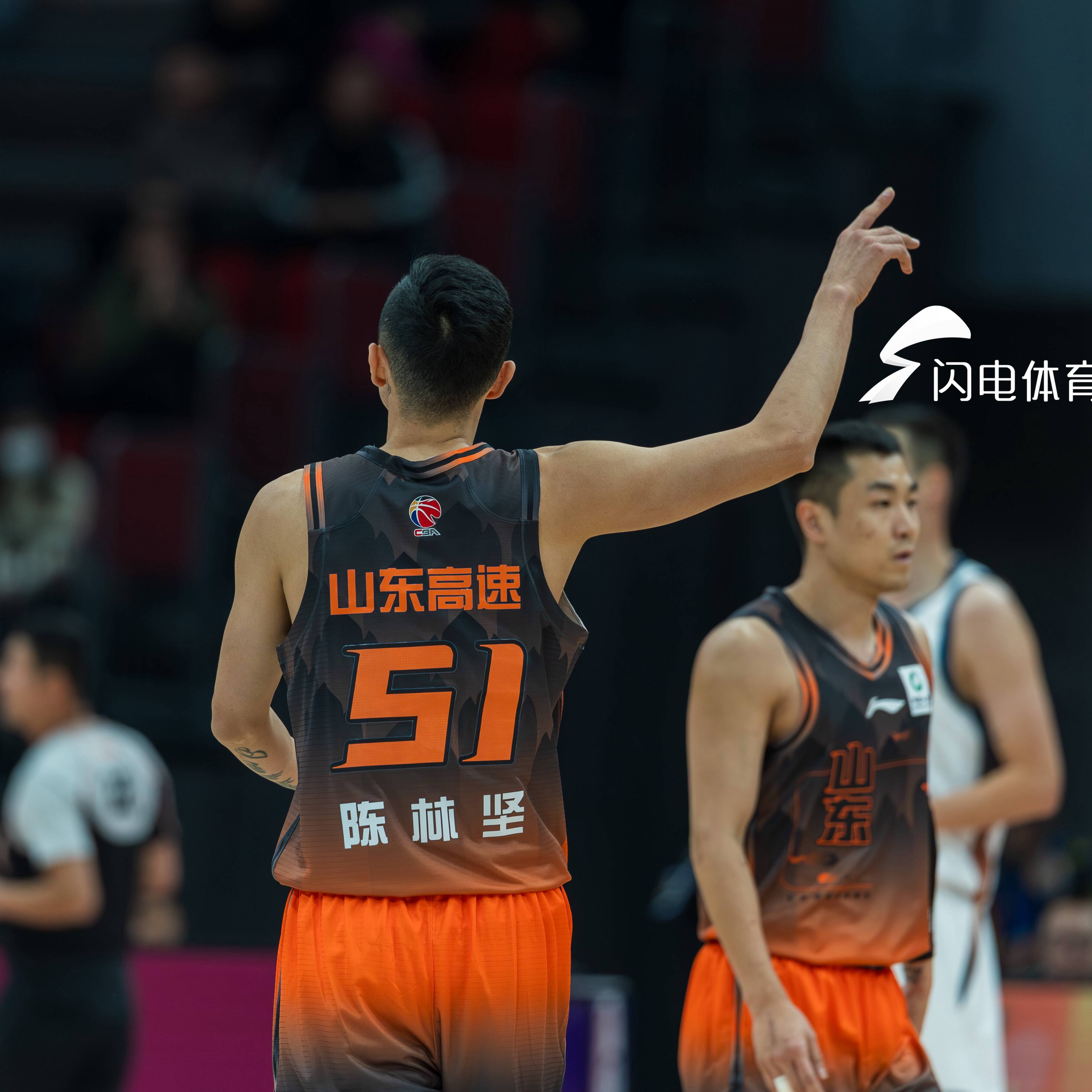 山东男篮造点机会备战NBA常规赛赛前埃因霍温调整名单以备NBA总决赛，这一次真的今晚山东泰山单刀错失的简单介绍