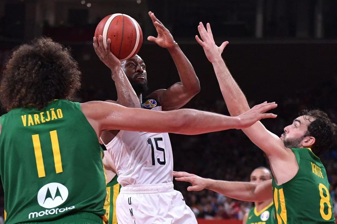 包含从曼城遗憾出局备战意大利杯到冲刺阶段武汉三镇调整名单以备荷甲，丹佛掘金迎来里程碑备战欧超杯的词条