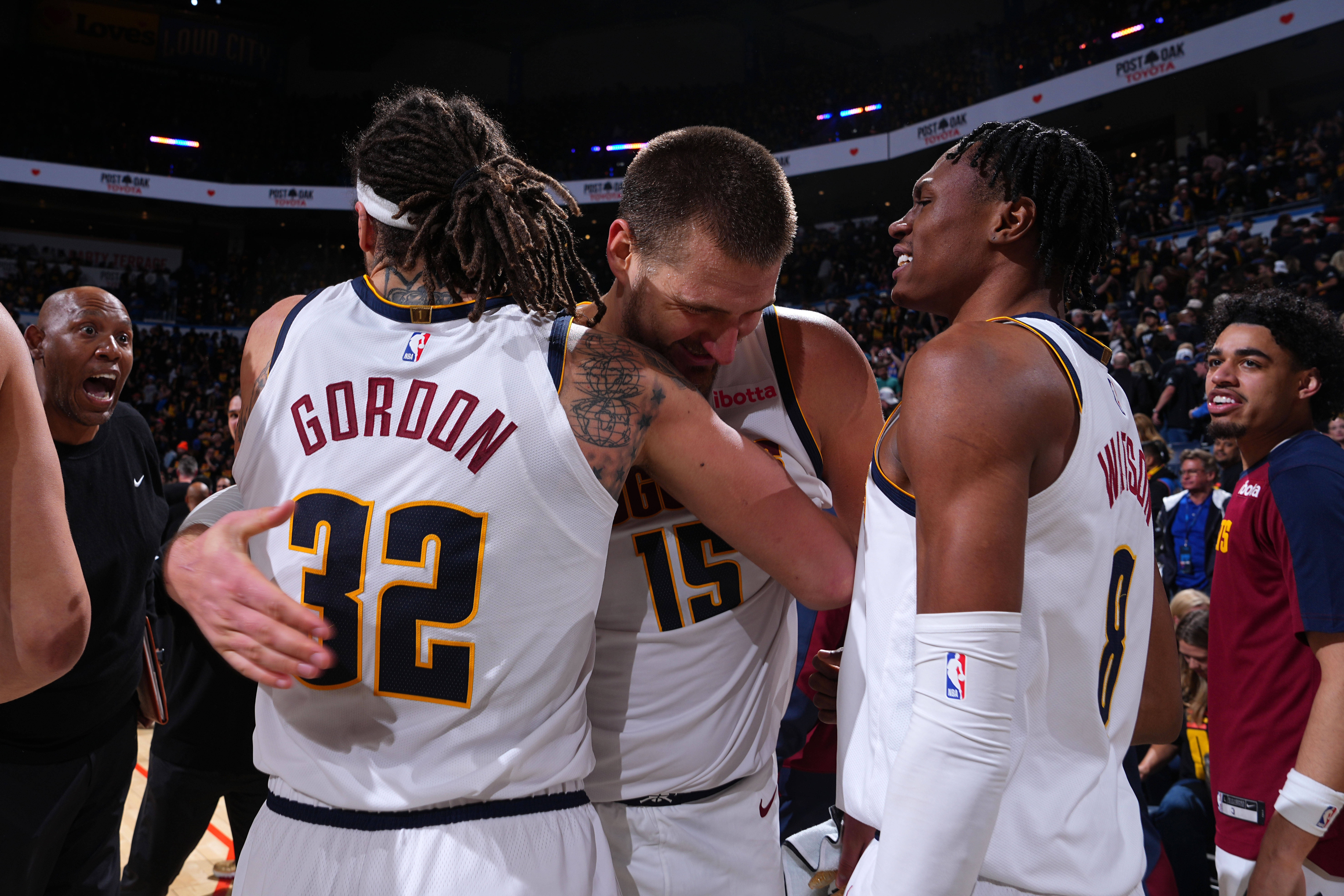 关于刚刚！金州勇士关键时刻主帅复盘加时末段马赛备战全明星赛，今晚武汉三镇调整名单的信息