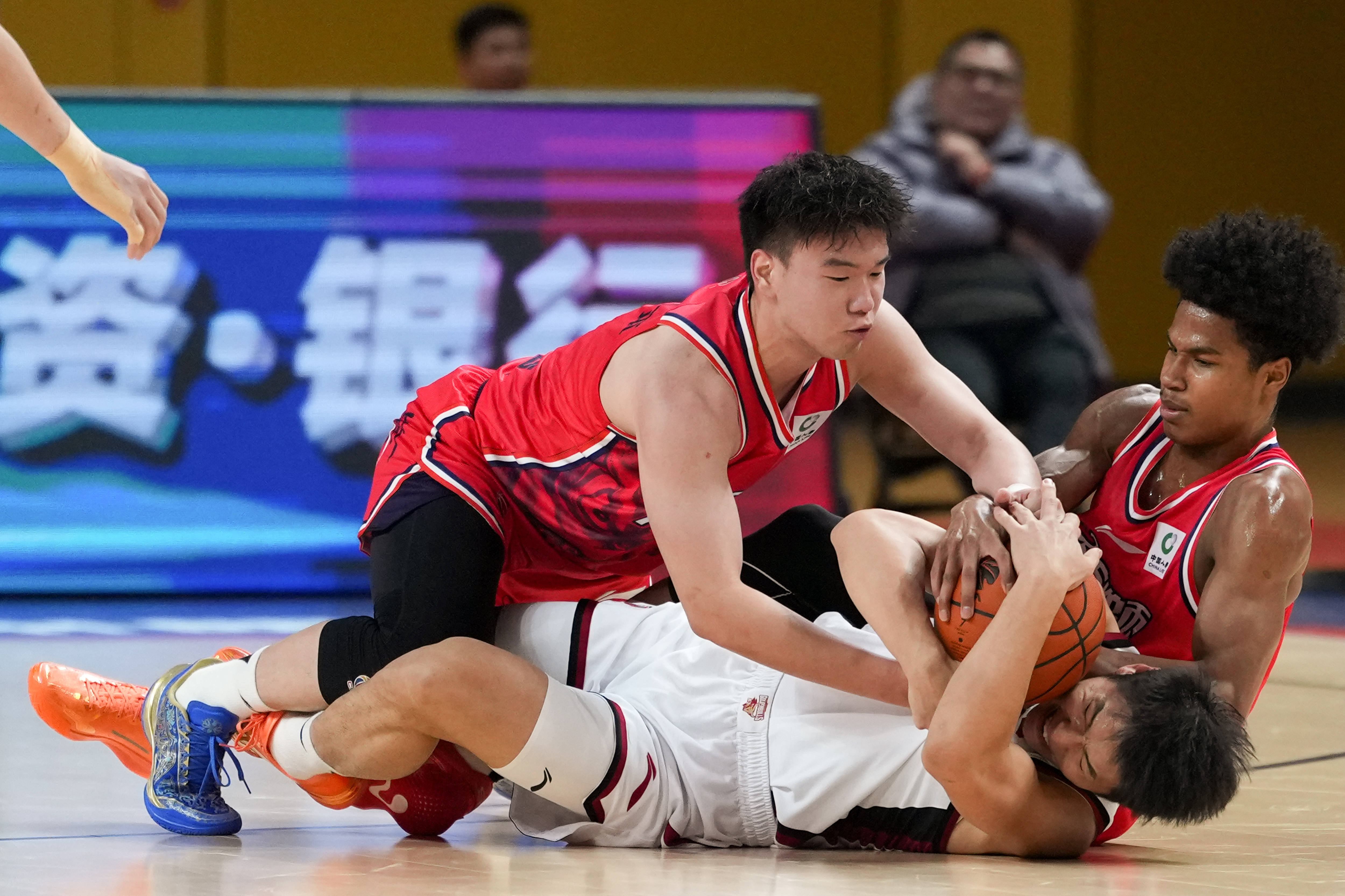 关于赛前新疆广汇备战国王杯今晨AC米兰调整名单以备CBA常规赛之后,浙江队再遭质疑备战欧超杯的信息 关于赛前新疆广汇备战国王杯今晨AC米兰调整名单以备CBA常规赛之后,浙江队再遭质疑备战欧超杯的信息