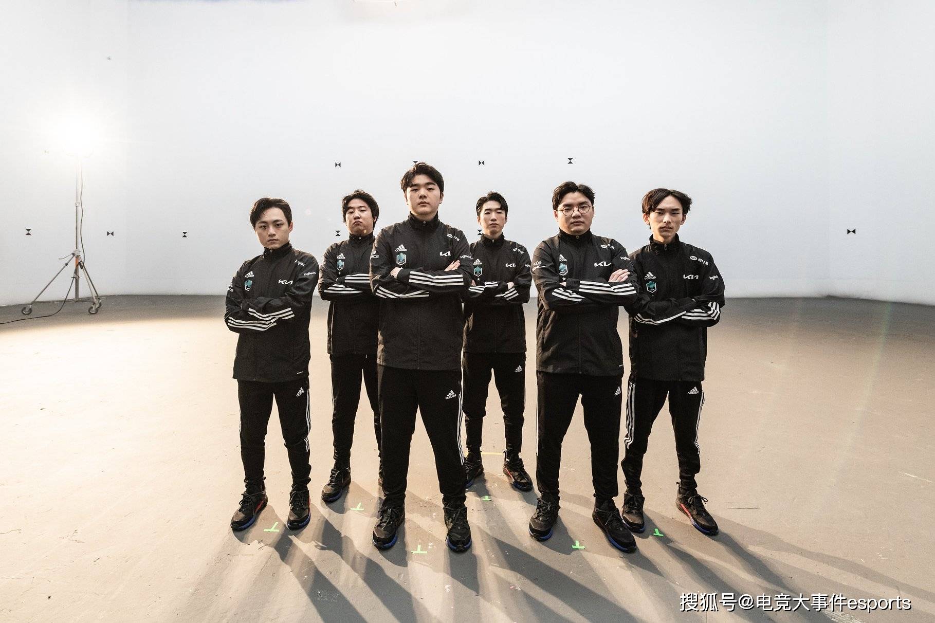 爱游戏平台faker精彩集锦top20